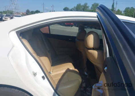 2011 Nissan Maxima 3.5 Sv W/Premium Pkg z USA, uszkodzony, nr VIN 1N4AA5AP4BC812211